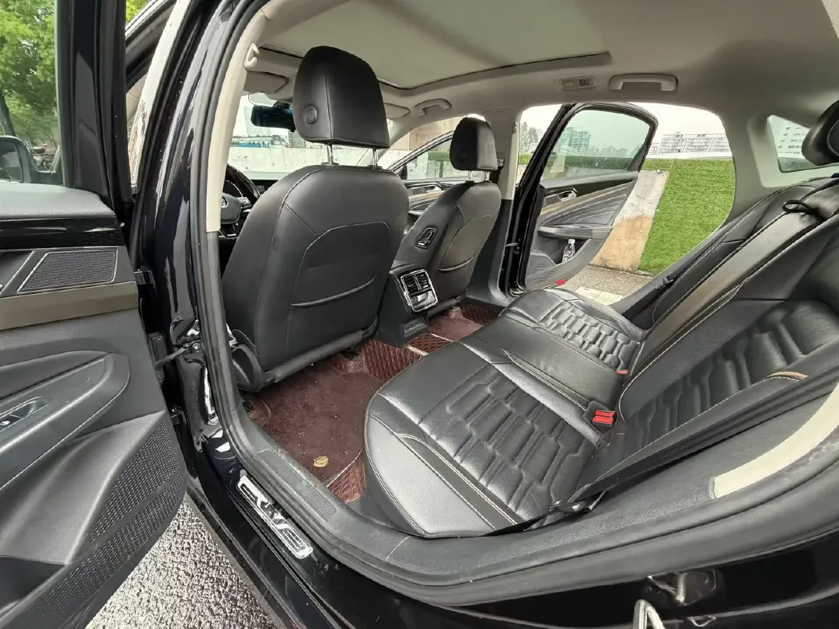 2019 Skoda Kodiak 2.0T 186HP L4 7DCT,autocango,china used car exporter,china ev exporter,chinese used car exporter,chinese used ev exporter