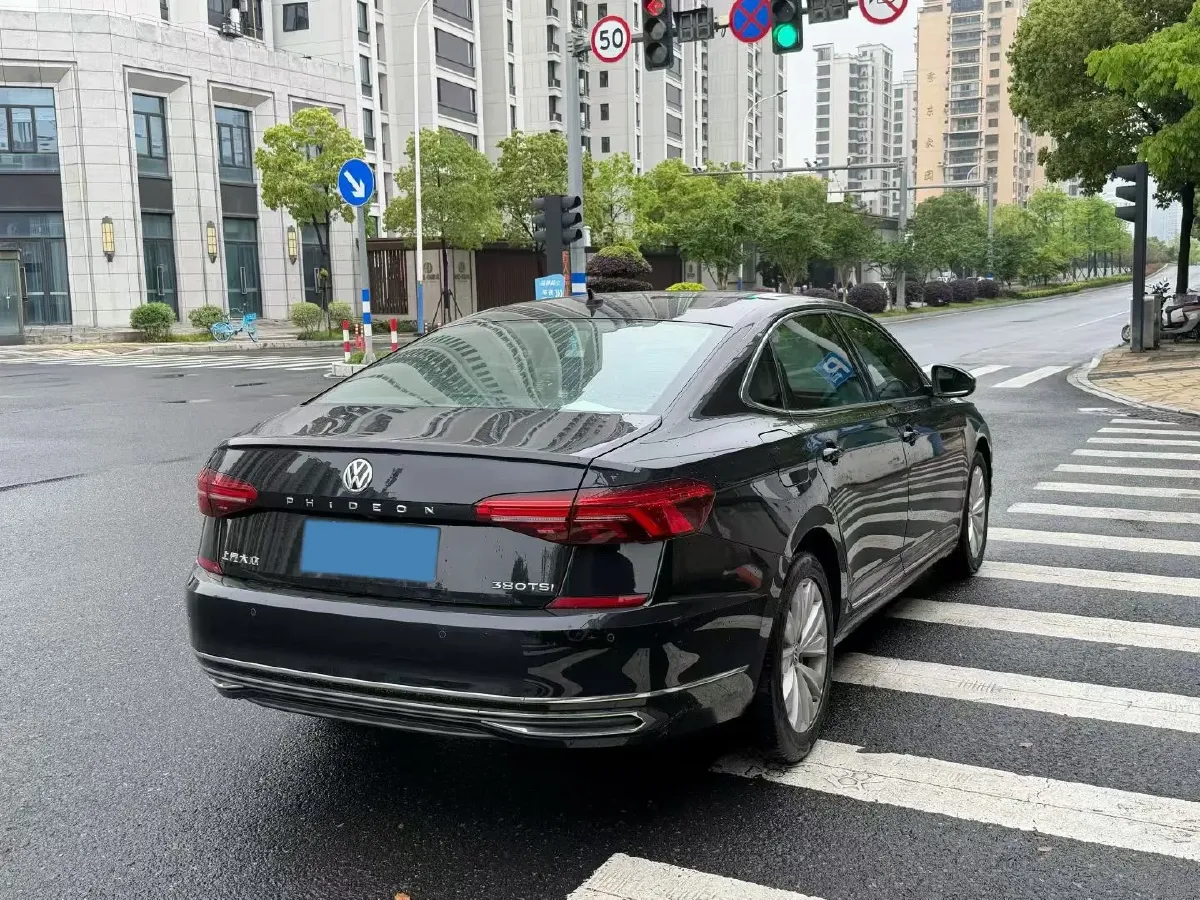 2019 Skoda Kodiak 2.0T 186HP L4 7DCT,autocango,china used car exporter,china ev exporter,chinese used car exporter,chinese used ev exporter