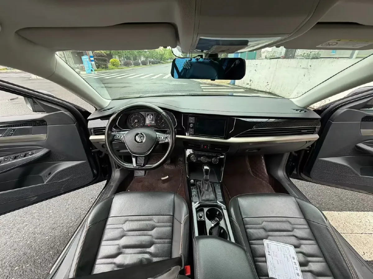 2019 Skoda Kodiak 2.0T 186HP L4 7DCT,autocango,china used car exporter,china ev exporter,chinese used car exporter,chinese used ev exporter