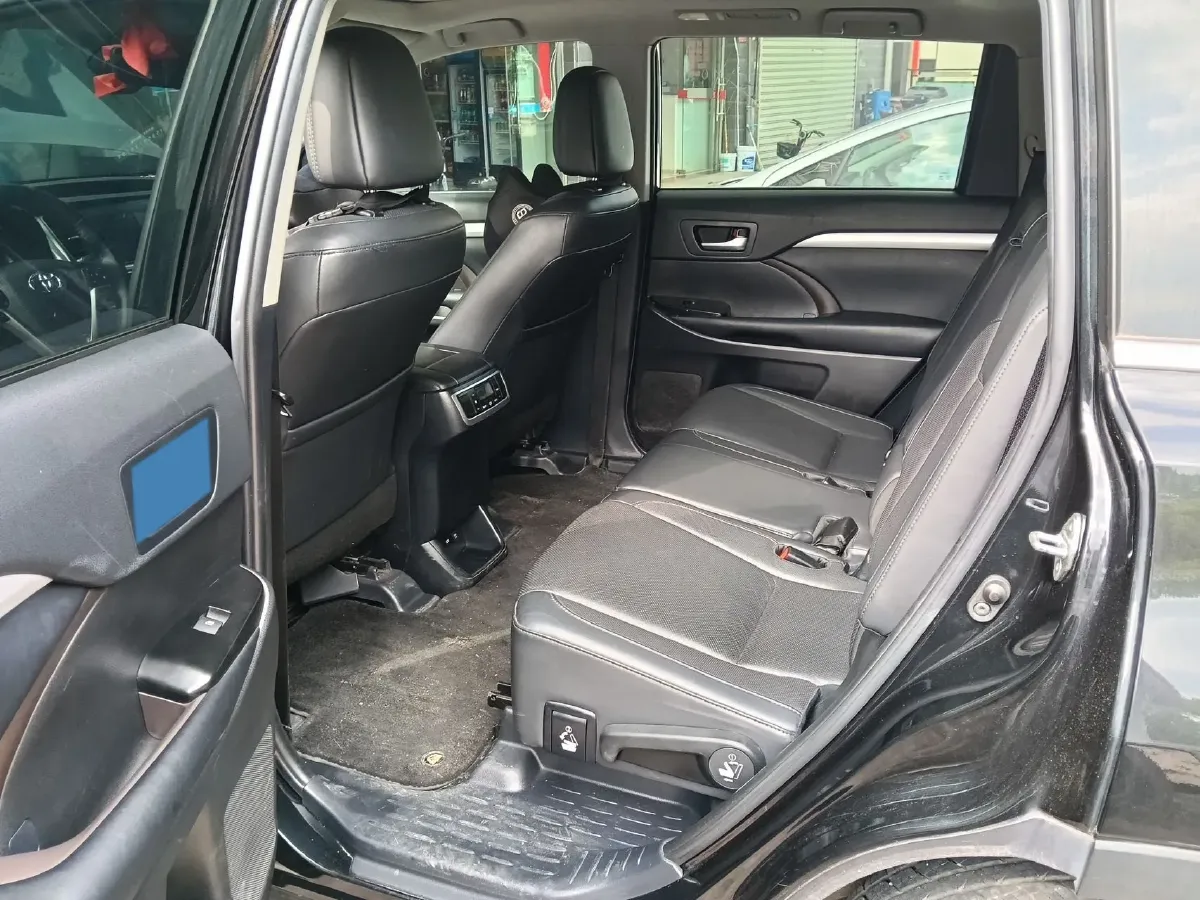 2021 Toyota Highlander 2.0T 220HP L4 6AT,autocango,china used car exporter,china ev exporter,chinese used car exporter,chinese used ev exporter