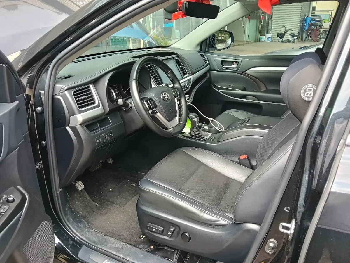 2021 Toyota Highlander 2.0T 220HP L4 6AT,autocango,china used car exporter,china ev exporter,chinese used car exporter,chinese used ev exporter