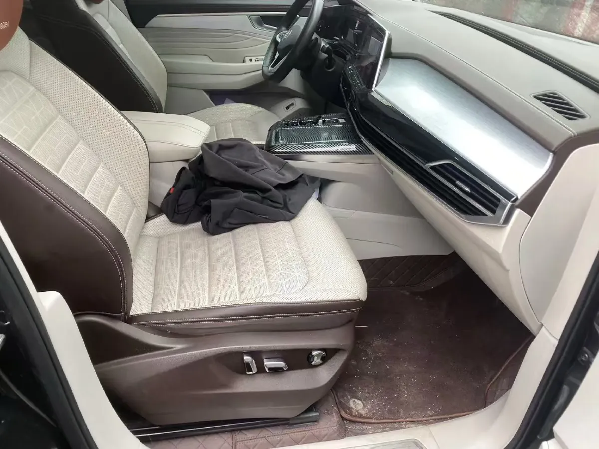 2021 Volkswagen Talagon 2.0T 220HP L4 7DCT,autocango,china used car exporter,china ev exporter,chinese used car exporter,chinese used ev exporter