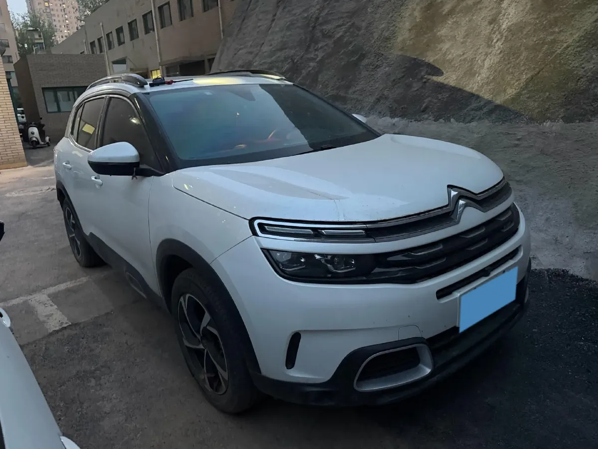 2021 Citroen C5 Aircross 1.8T 211HP L4 8AT,autocango,china used car exporter,china ev exporter,chinese used car exporter,chinese used ev exporter