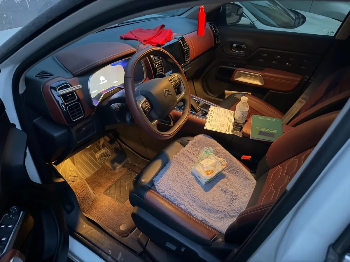 2021 Citroen C5 Aircross 1.8T 211HP L4 8AT,autocango,china used car exporter,china ev exporter,chinese used car exporter,chinese used ev exporter