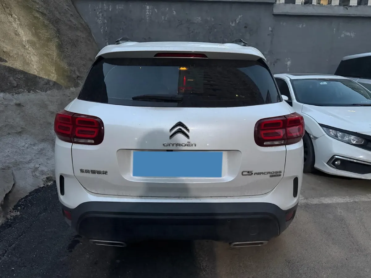 2021 Citroen C5 Aircross 1.8T 211HP L4 8AT,autocango,china used car exporter,china ev exporter,chinese used car exporter,chinese used ev exporter