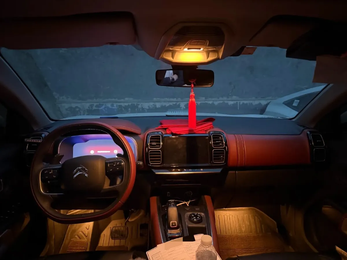 2021 Citroen C5 Aircross 1.8T 211HP L4 8AT,autocango,china used car exporter,china ev exporter,chinese used car exporter,chinese used ev exporter