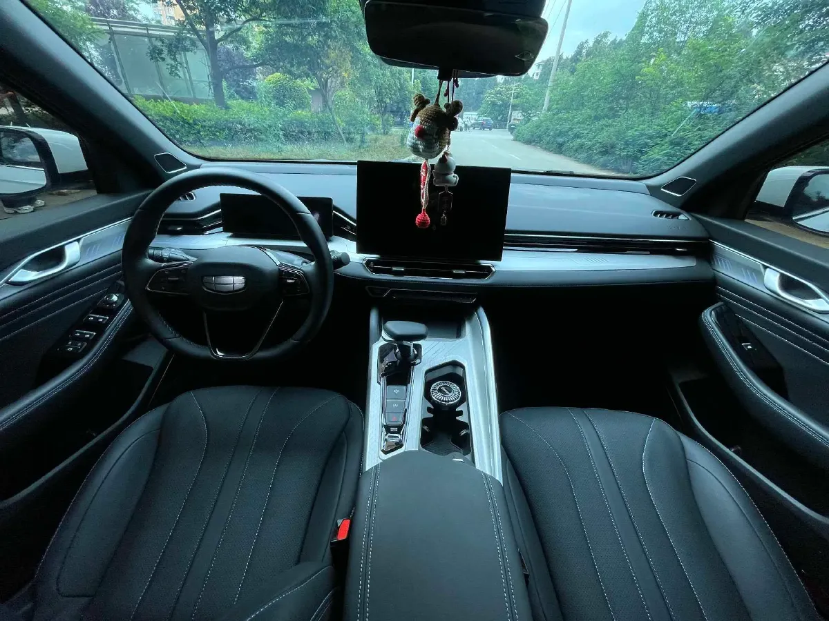 2025 Geely Preface 1.5T 181HP L4 7DCT,autocango,china used car exporter,china ev exporter,chinese used car exporter,chinese used ev exporter