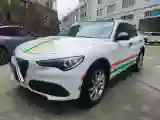 2017 Alfa Romeo Stelvio 2.0T 280HP L4 8AT