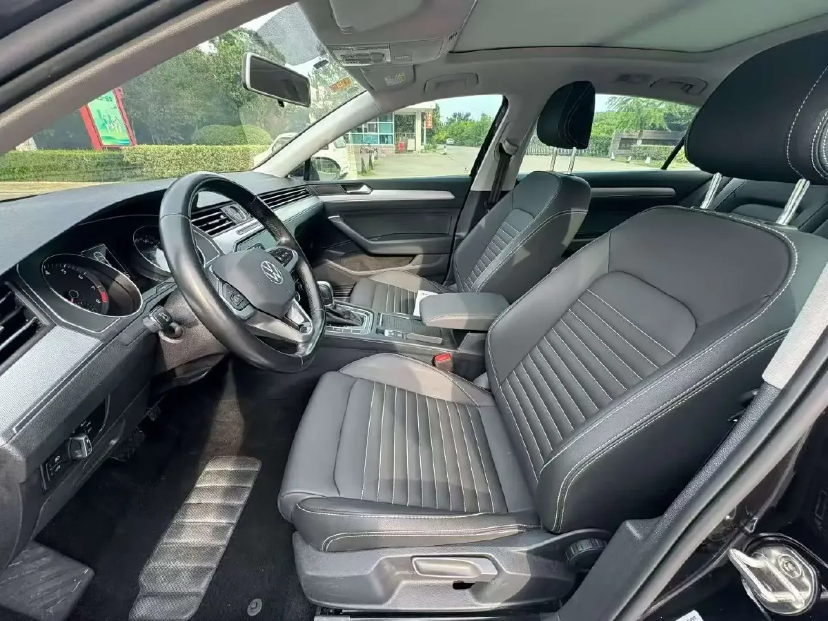 2020 Volkswagen Magotan 1.4T 150HP L4 7DCT,autocango,china used car exporter,china ev exporter,chinese used car exporter,chinese used ev exporter