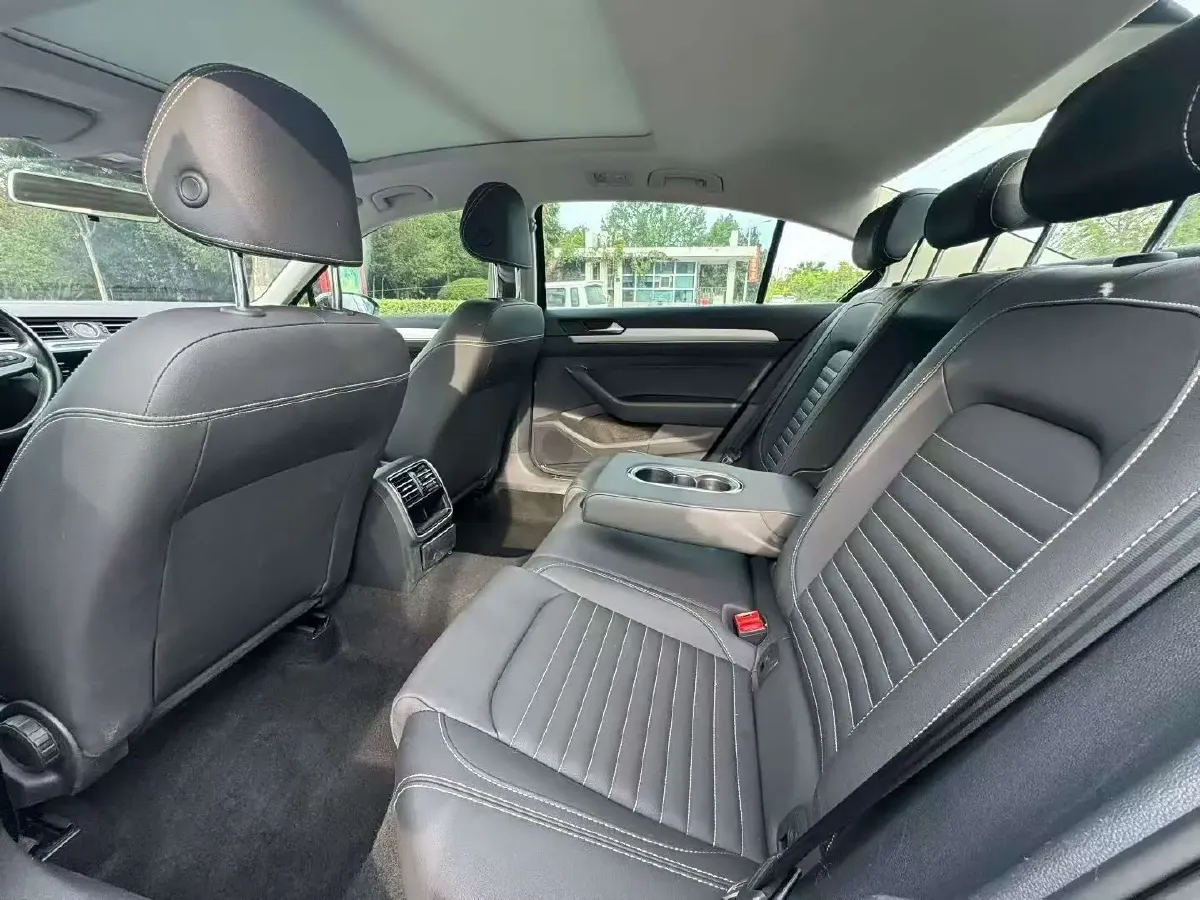 2020 Volkswagen Magotan 1.4T 150HP L4 7DCT,autocango,china used car exporter,china ev exporter,chinese used car exporter,chinese used ev exporter