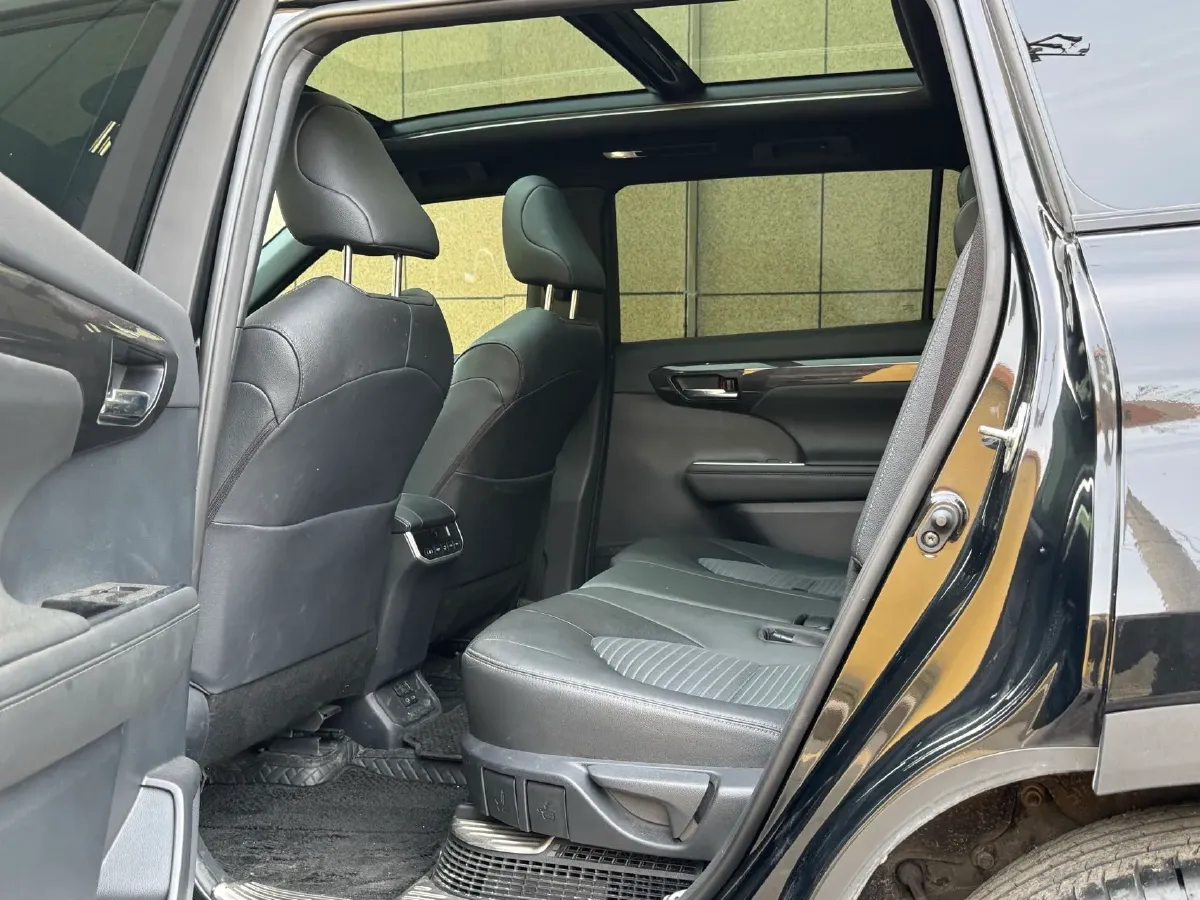 2023 Toyota Crown Kluger 2.5L 189HP L4 E-CVT Hybrid,autocango,china used car exporter,china ev exporter,chinese used car exporter,chinese used ev exporter