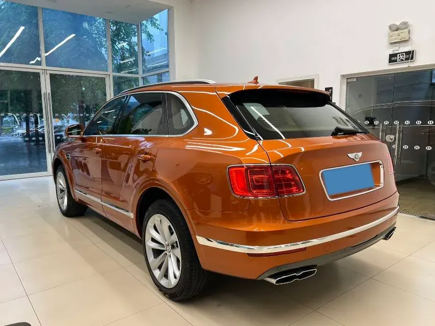 2018 Bentley Bentayga 4.0T 550HP V8 8AT,autocango,china used car exporter,china ev exporter,chinese used car exporter,chinese used ev exporter
