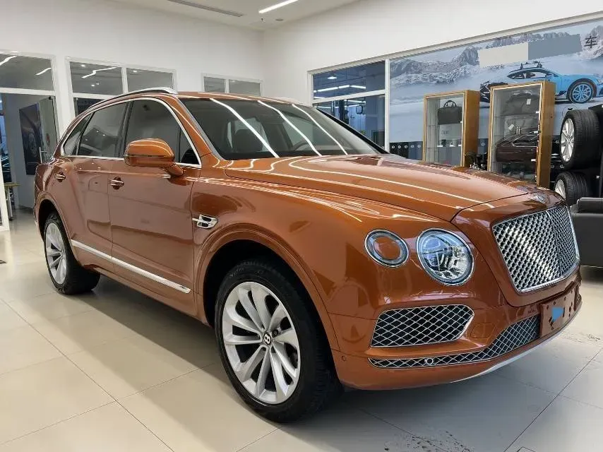 2018 Bentley Bentayga 4.0T 550HP V8 8AT,autocango,china used car exporter,china ev exporter,chinese used car exporter,chinese used ev exporter
