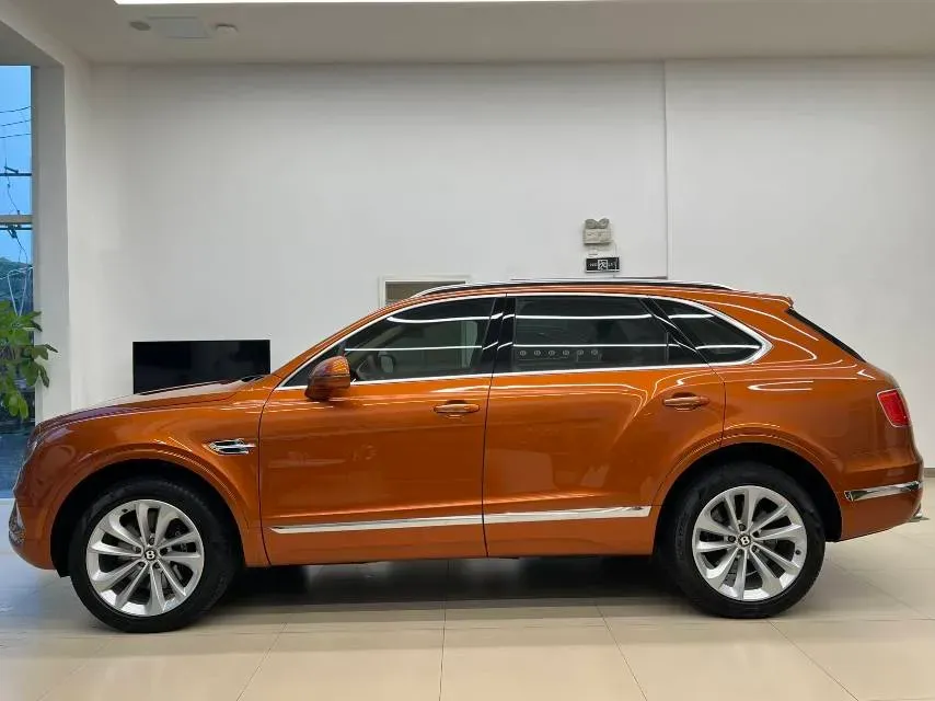 2018 Bentley Bentayga 4.0T 550HP V8 8AT,autocango,china used car exporter,china ev exporter,chinese used car exporter,chinese used ev exporter