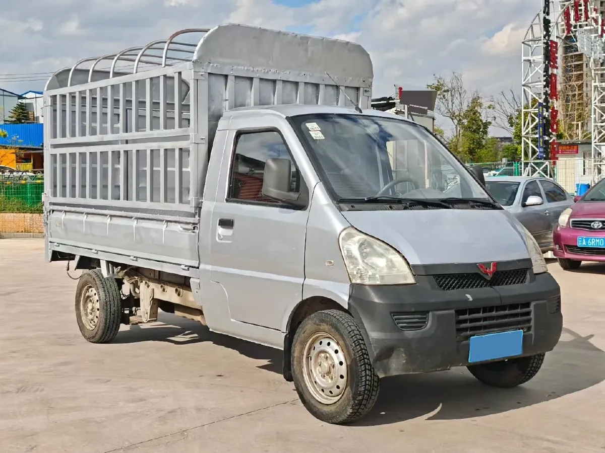 2015 HaiMa M3 1.5L 112HP L4 5MT,autocango,china used car exporter,china ev exporter,chinese used car exporter,chinese used ev exporter