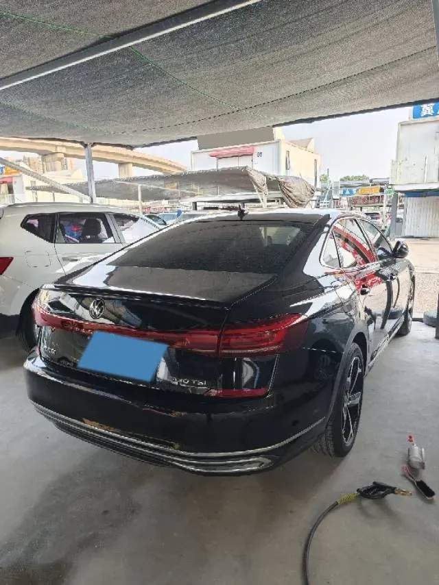 2023 Volkswagen Passat 2.0T 186HP L4 7DCT,autocango,china used car exporter,china ev exporter,chinese used car exporter,chinese used ev exporter