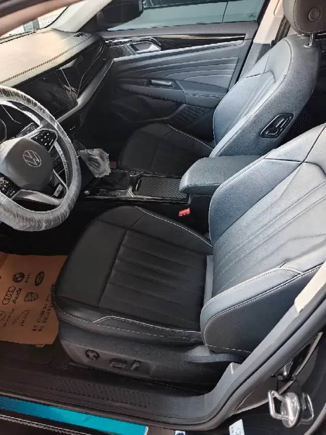 2023 Volkswagen Passat 2.0T 186HP L4 7DCT,autocango,china used car exporter,china ev exporter,chinese used car exporter,chinese used ev exporter