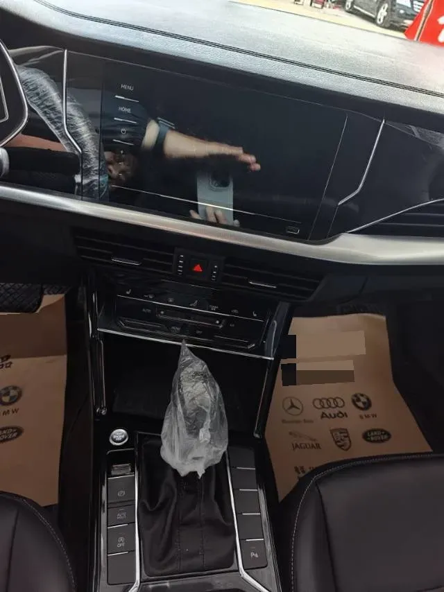 2023 Volkswagen Passat 2.0T 186HP L4 7DCT,autocango,china used car exporter,china ev exporter,chinese used car exporter,chinese used ev exporter