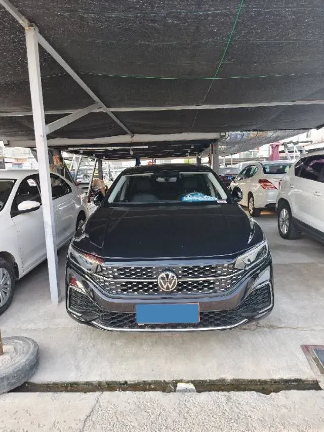 2023 Volkswagen Passat 2.0T 186HP L4 7DCT,autocango,china used car exporter,china ev exporter,chinese used car exporter,chinese used ev exporter
