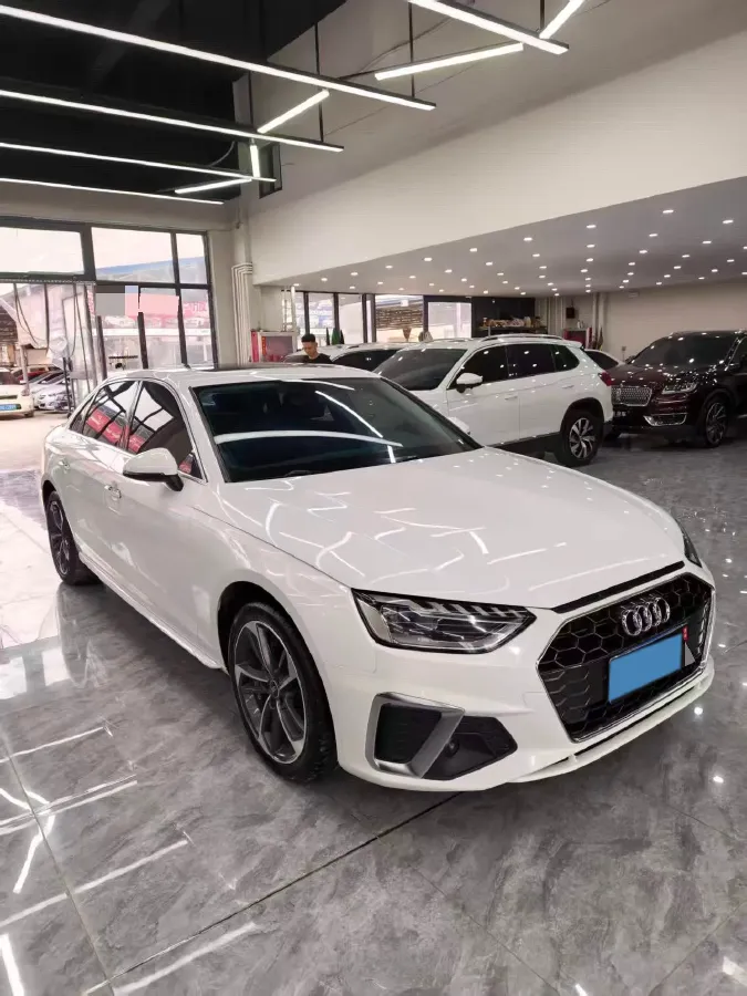 2022 Audi A4L 2.0T 190HP L4 7DCT,autocango,china used car exporter,china ev exporter,chinese used car exporter,chinese used ev exporter