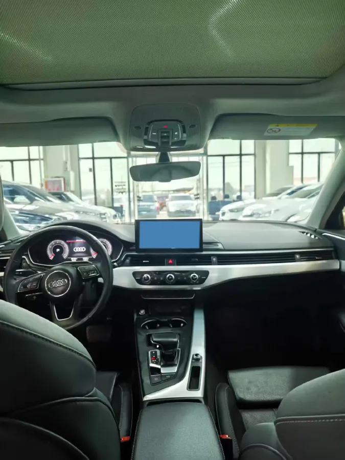 2022 Audi A4L 2.0T 190HP L4 7DCT,autocango,china used car exporter,china ev exporter,chinese used car exporter,chinese used ev exporter