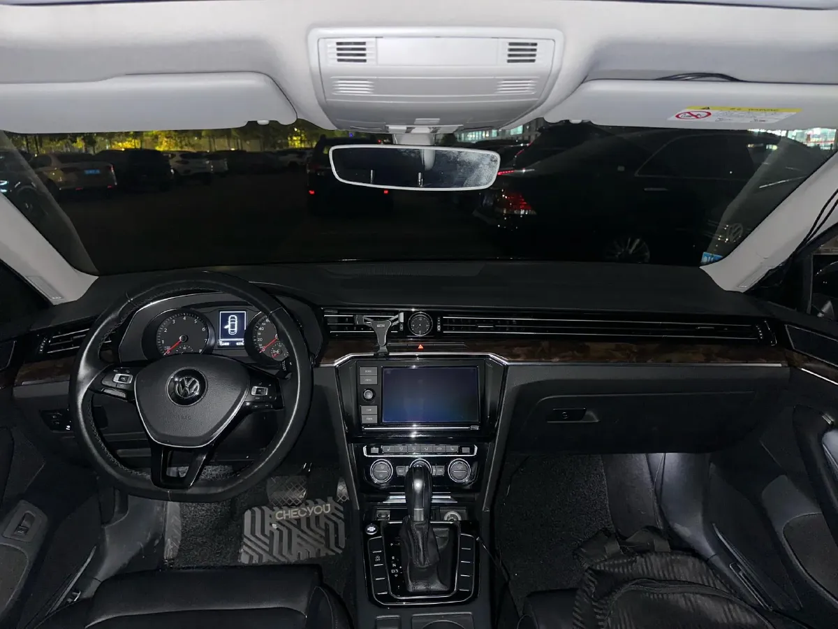 2019 Volkswagen Magotan 2.0T 186HP L4 7DCT,autocango,china used car exporter,china ev exporter,chinese used car exporter,chinese used ev exporter