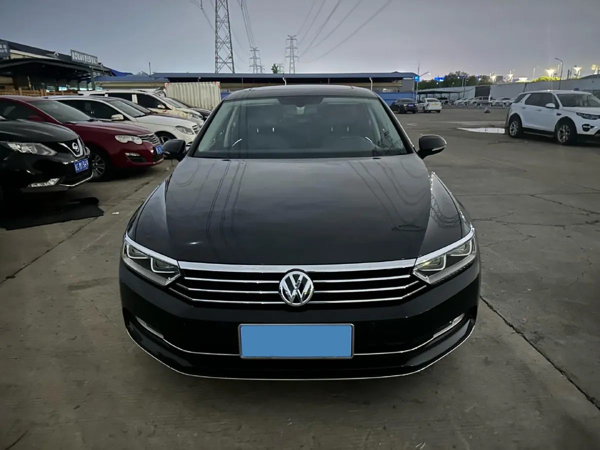 2019 Volkswagen Magotan 2.0T 186HP L4 7DCT,autocango,china used car exporter,china ev exporter,chinese used car exporter,chinese used ev exporter