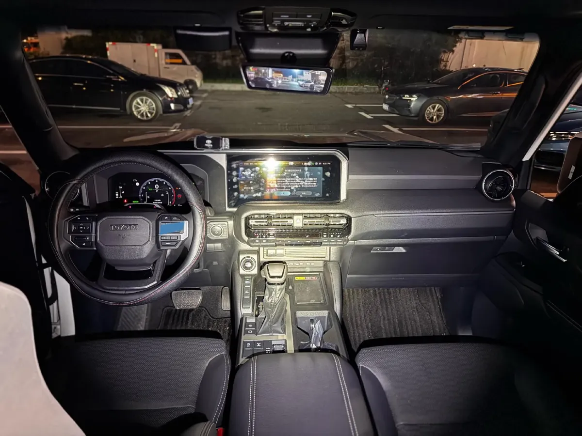 2025 Toyota Land Cruiser Prado 2.4T 282HP L4 8AT Hybrid 5.1KWH,autocango,china used car exporter,china ev exporter,chinese used car exporter,chinese used ev exporter