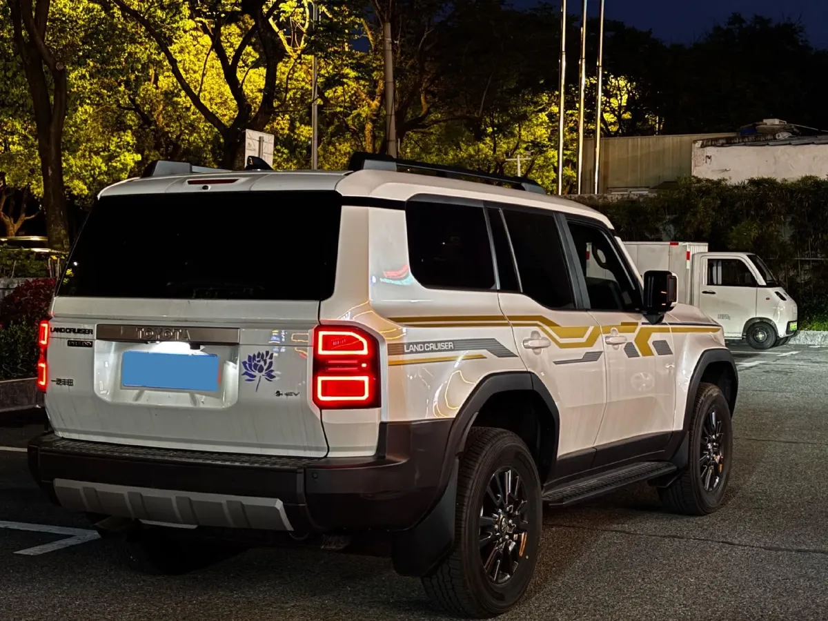 2025 Toyota Land Cruiser Prado 2.4T 282HP L4 8AT Hybrid 5.1KWH,autocango,china used car exporter,china ev exporter,chinese used car exporter,chinese used ev exporter