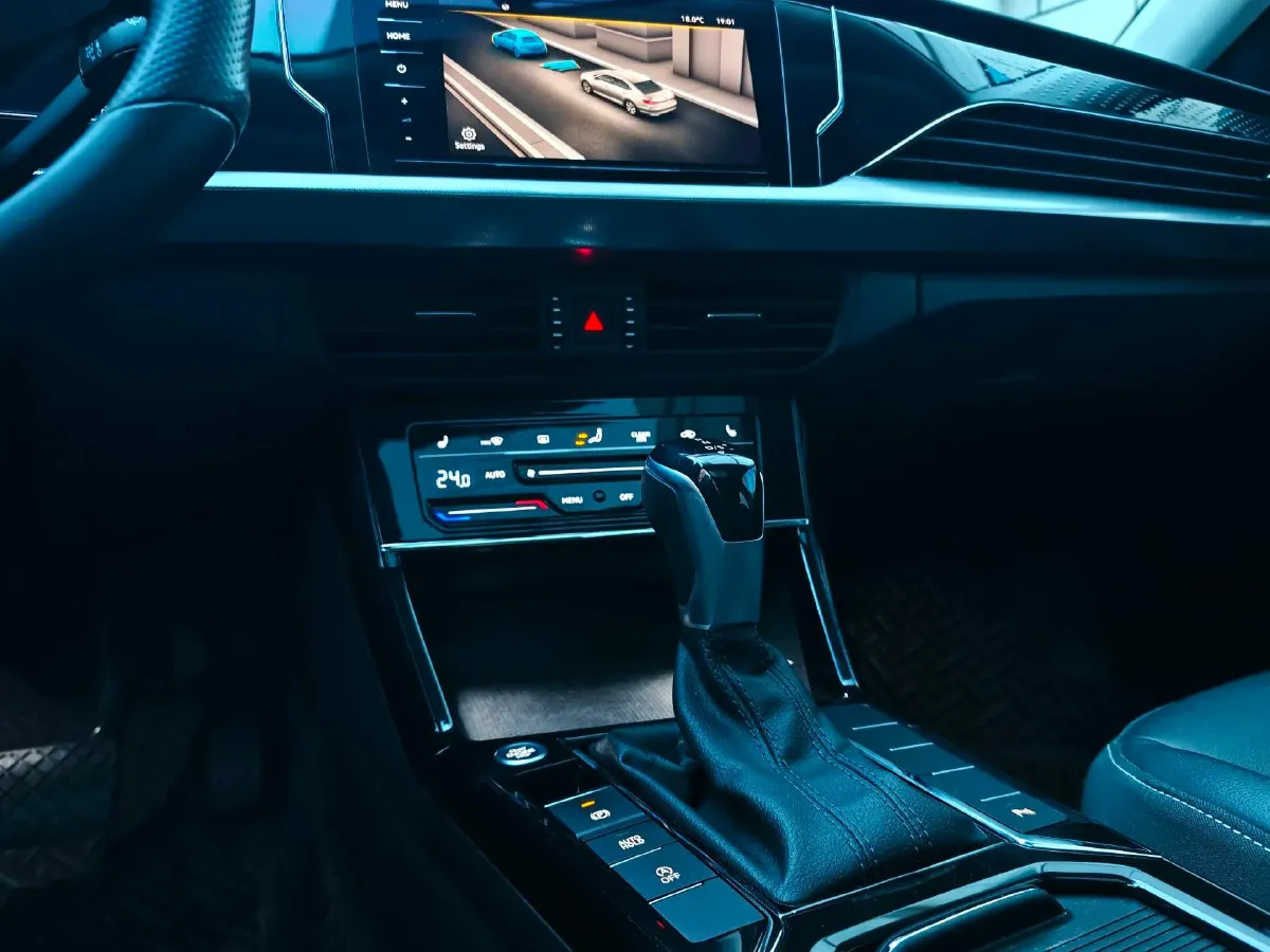 2023 Volkswagen Passat 1.4T 150HP L4 7DCT,autocango,china used car exporter,china ev exporter,chinese used car exporter,chinese used ev exporter