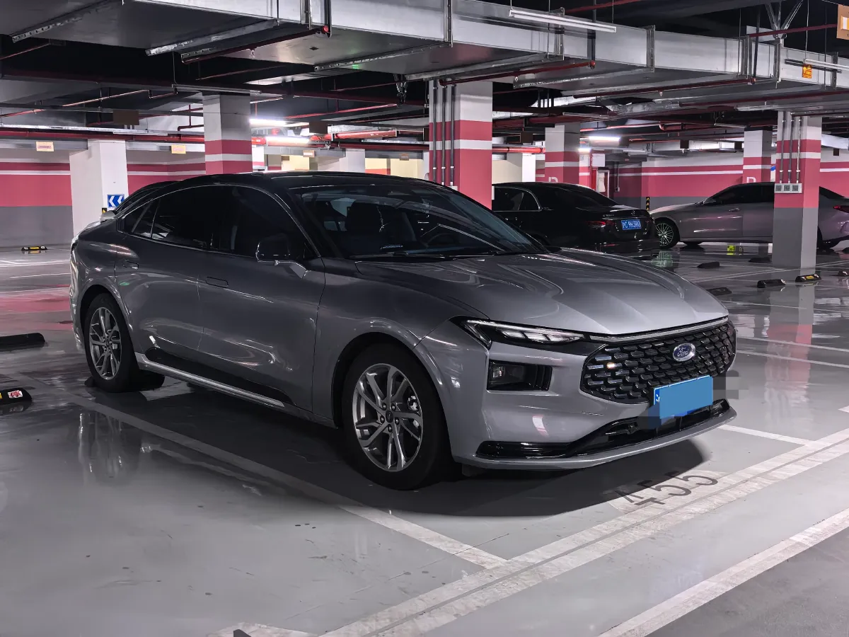 2023 Ford Mondeo 2.0T 254HP L4 8AT,autocango,china used car exporter,china ev exporter,chinese used car exporter,chinese used ev exporter