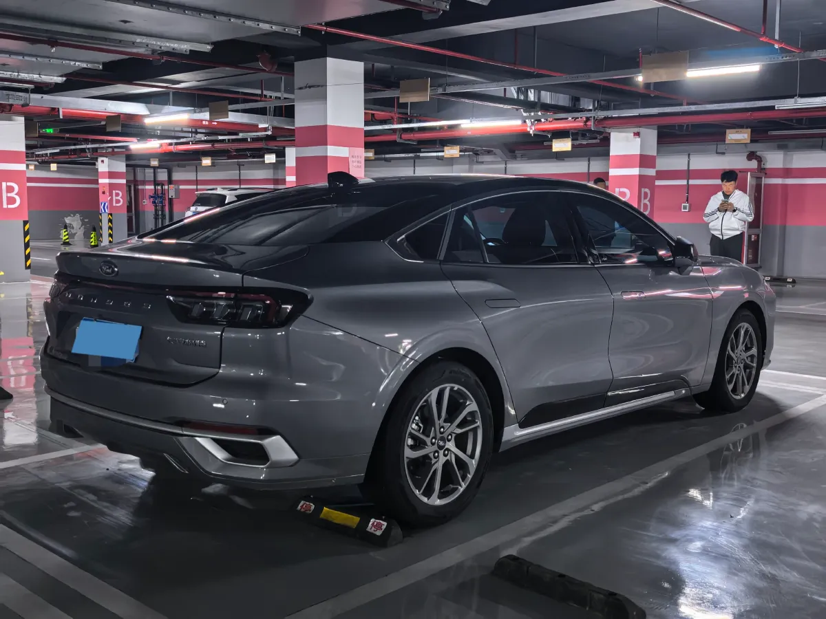 2023 Ford Mondeo 2.0T 254HP L4 8AT,autocango,china used car exporter,china ev exporter,chinese used car exporter,chinese used ev exporter