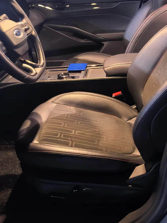 2023 Ford Mondeo 2.0T 254HP L4 8AT,autocango,china used car exporter,china ev exporter,chinese used car exporter,chinese used ev exporter