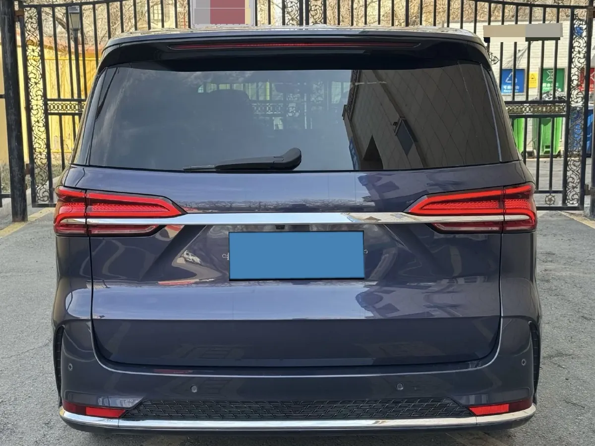 2022 Roewe iMAX8 2.0T 234HP L4 8AT,autocango,china used car exporter,china ev exporter,chinese used car exporter,chinese used ev exporter