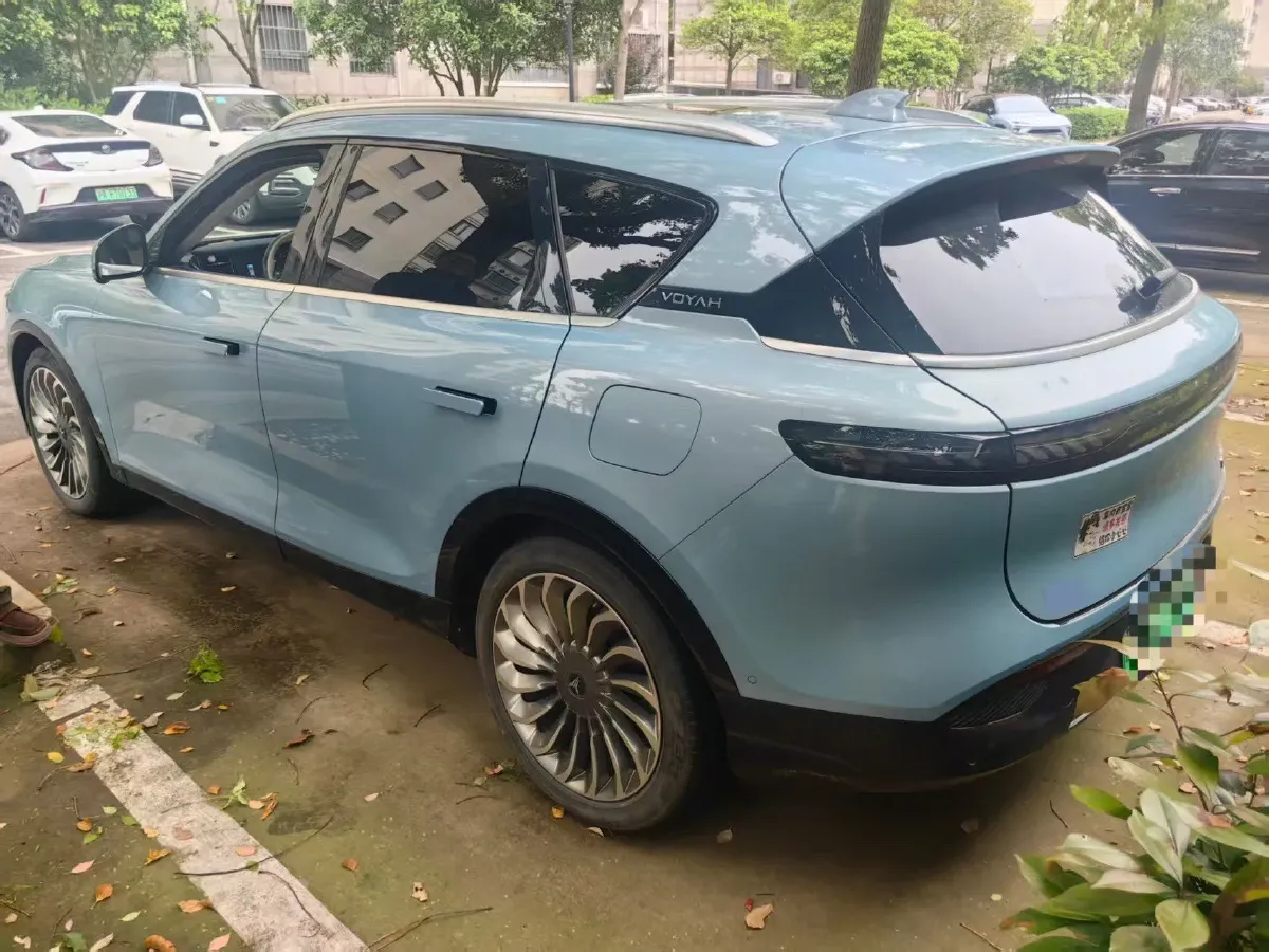2021 Voyah FREE Range Extended 109HP REEV 33KWH,autocango,china used car exporter,china ev exporter,chinese used car exporter,chinese used ev exporter