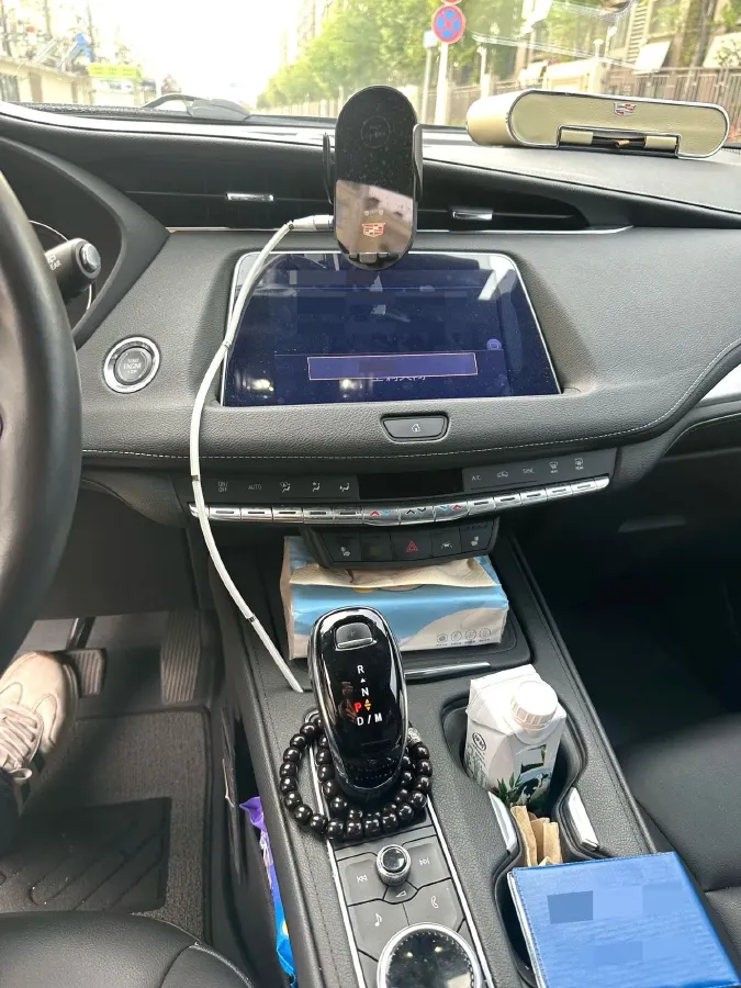 2022 Cadillac XT4 2.0T 237HP L4 9AT,autocango,china used car exporter,china ev exporter,chinese used car exporter,chinese used ev exporter