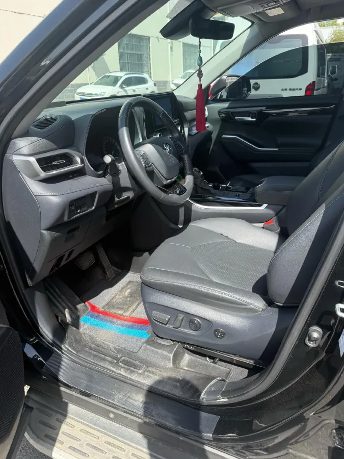 2024 Toyota Highlander 2.0T 248HP L4 8AT,autocango,china used car exporter,china ev exporter,chinese used car exporter,chinese used ev exporter