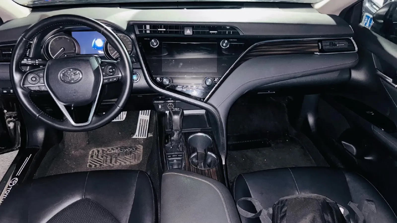 2019 Toyota Camry 2.5L 209HP L4 8AT,autocango,china used car exporter,china ev exporter,chinese used car exporter,chinese used ev exporter