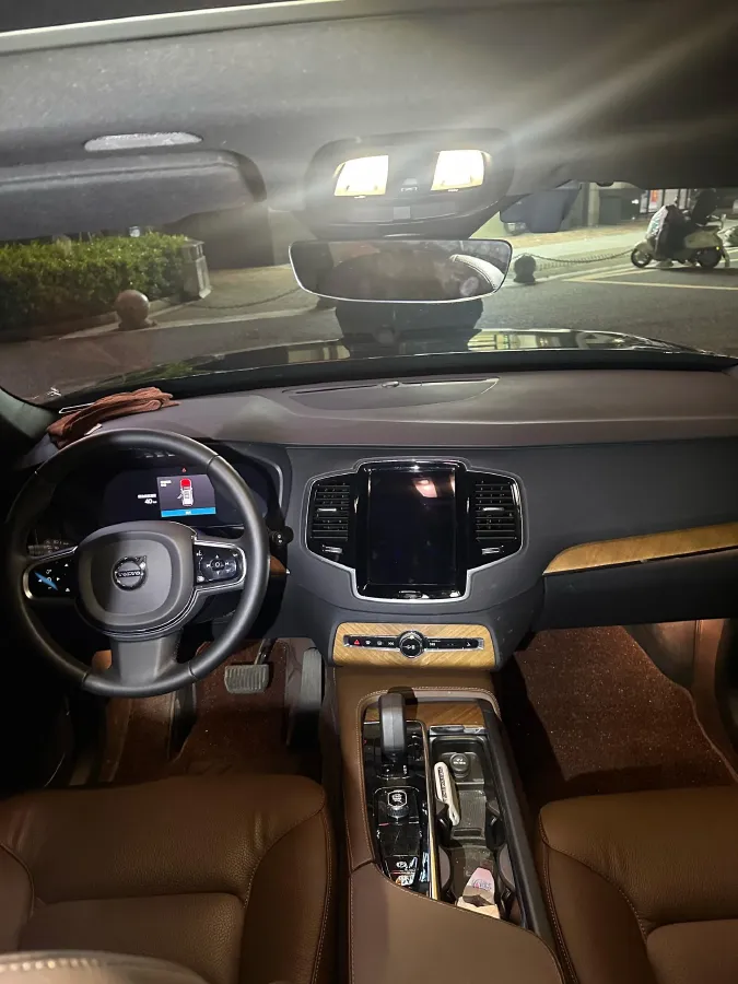 2024 Volvo XC90 2.0T 299HP L4 8AT,autocango,china used car exporter,china ev exporter,chinese used car exporter,chinese used ev exporter