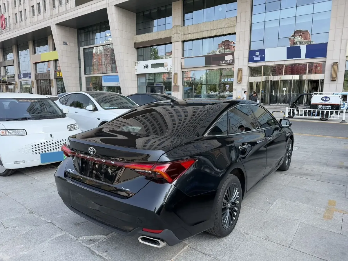 2023 Toyota Avalon 2.0L 177HP L4 CVT,autocango,china used car exporter,china ev exporter,chinese used car exporter,chinese used ev exporter
