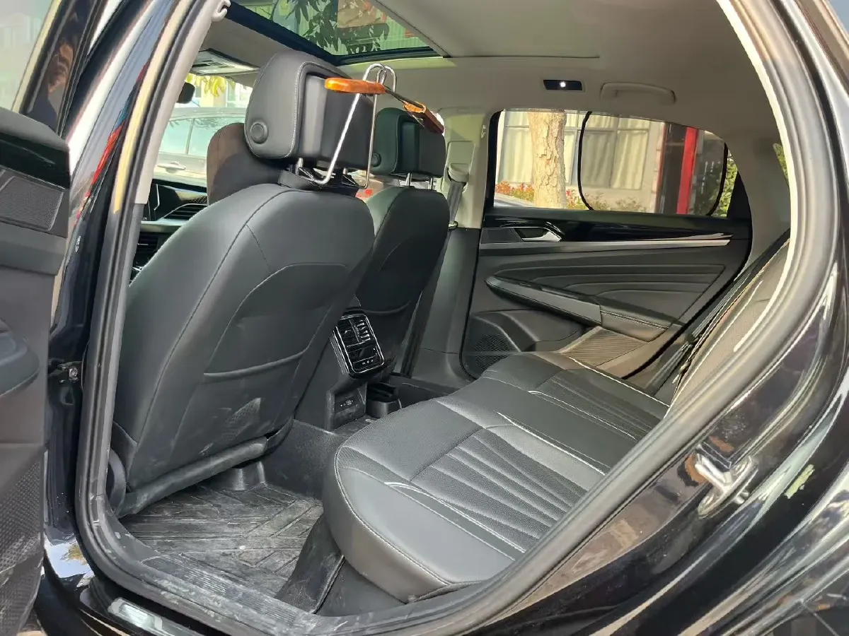 2024 Volkswagen Passat 2.0T 186HP L4 7DCT,autocango,china used car exporter,china ev exporter,chinese used car exporter,chinese used ev exporter