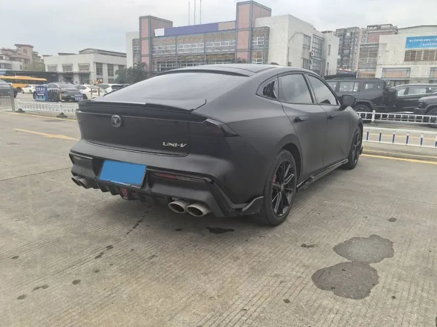 2022 ChangAn UNI-V 1.5T 188HP L4 7DCT,autocango,china used car exporter,china ev exporter,chinese used car exporter,chinese used ev exporter