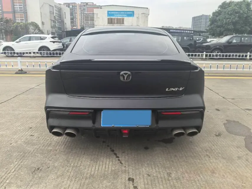 2022 ChangAn UNI-V 1.5T 188HP L4 7DCT,autocango,china used car exporter,china ev exporter,chinese used car exporter,chinese used ev exporter