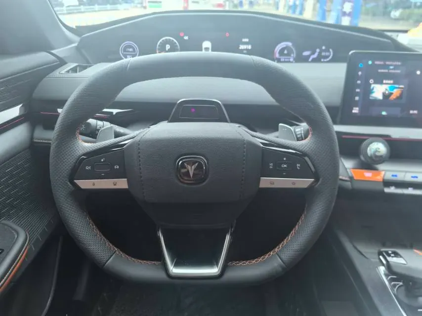 2022 ChangAn UNI-V 1.5T 188HP L4 7DCT,autocango,china used car exporter,china ev exporter,chinese used car exporter,chinese used ev exporter