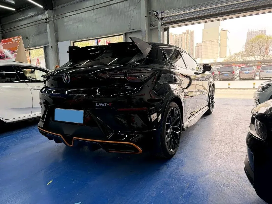 2022 ChangAn UNI-T 2.0T 233HP L4 8AT,autocango,china used car exporter,china ev exporter,chinese used car exporter,chinese used ev exporter