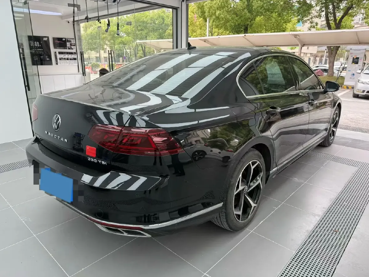 2023 Volkswagen Magotan 2.0T 186HP L4 7DCT,autocango,china used car exporter,china ev exporter,chinese used car exporter,chinese used ev exporter