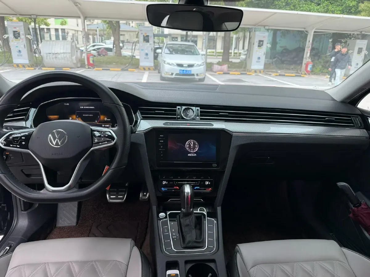 2023 Volkswagen Magotan 2.0T 186HP L4 7DCT,autocango,china used car exporter,china ev exporter,chinese used car exporter,chinese used ev exporter