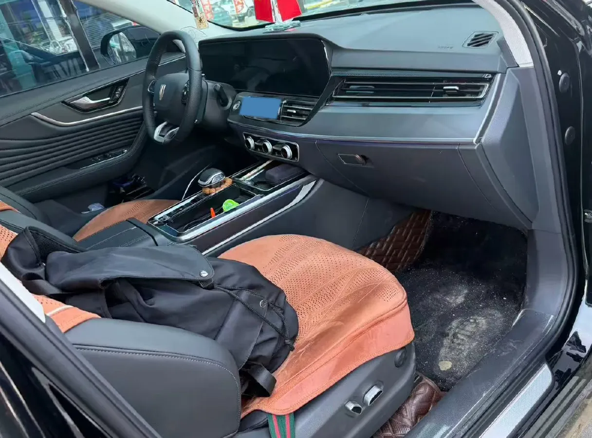 2023 HongQi HS5 2.0T 252HP L4 8AT,autocango,china used car exporter,china ev exporter,chinese used car exporter,chinese used ev exporter