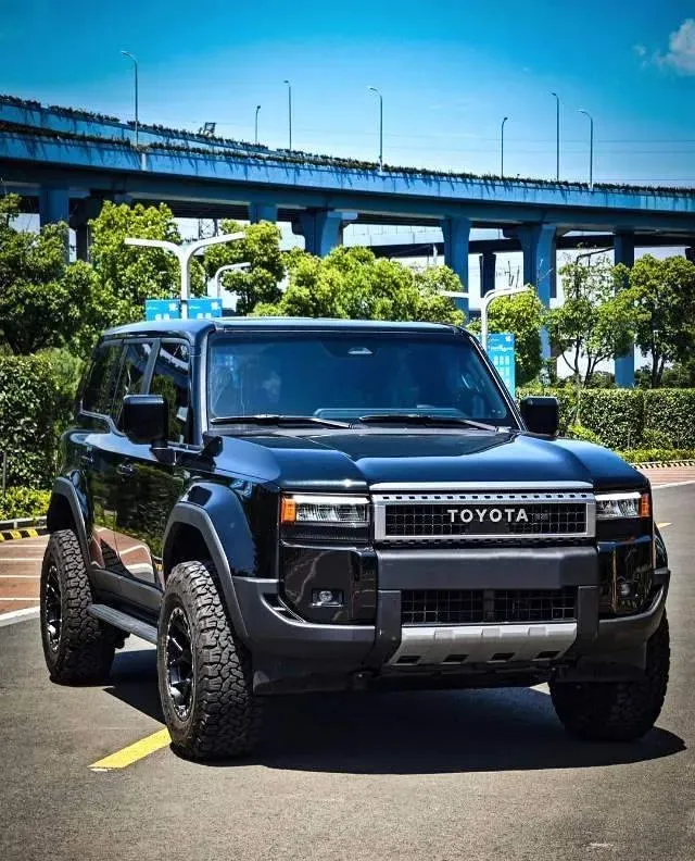 2025 Toyota Land Cruiser Prado 2.4T 282HP L4 8AT Hybrid 5.1KWH,autocango,china used car exporter,china ev exporter,chinese used car exporter,chinese used ev exporter