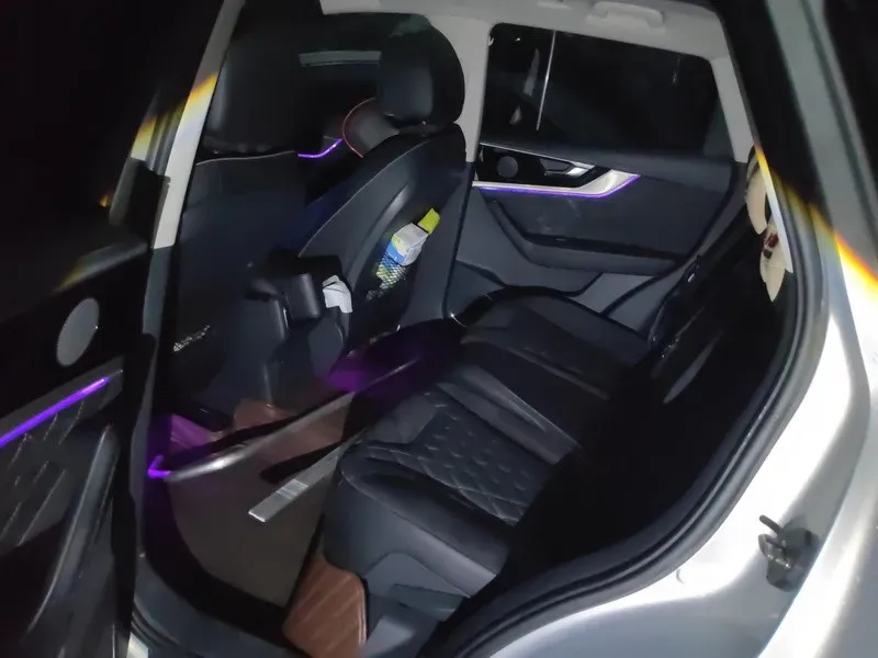 2022 HongQi HS5 2.0T 224HP L4 6AT,autocango,china used car exporter,china ev exporter,chinese used car exporter,chinese used ev exporter